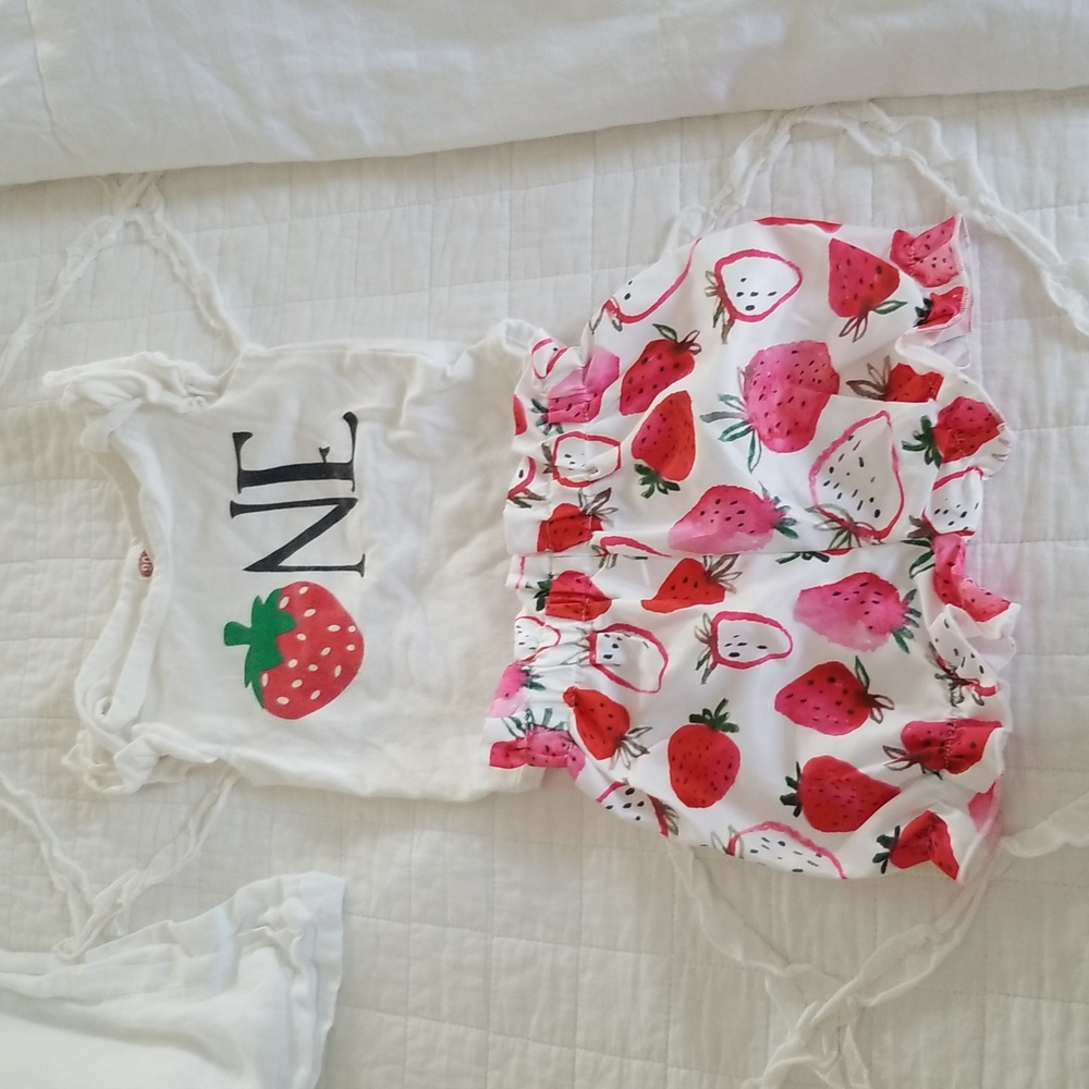 First Birthday Set - Picture 2 of 8